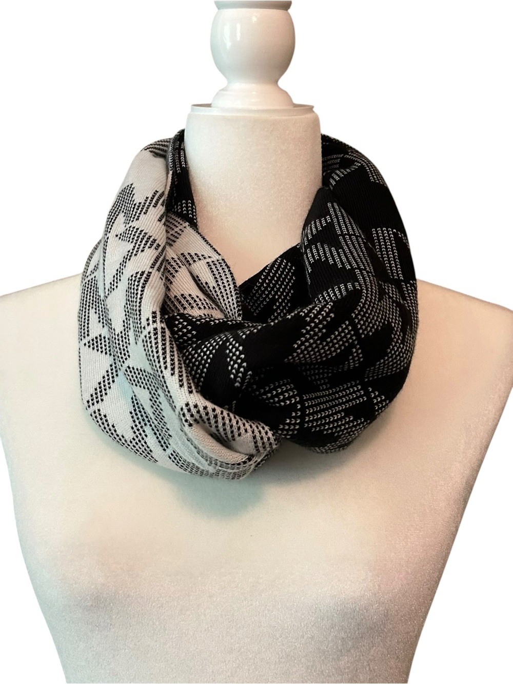 Michael Kors Major MK Repeating Logo Knit Circle Scarf Black White